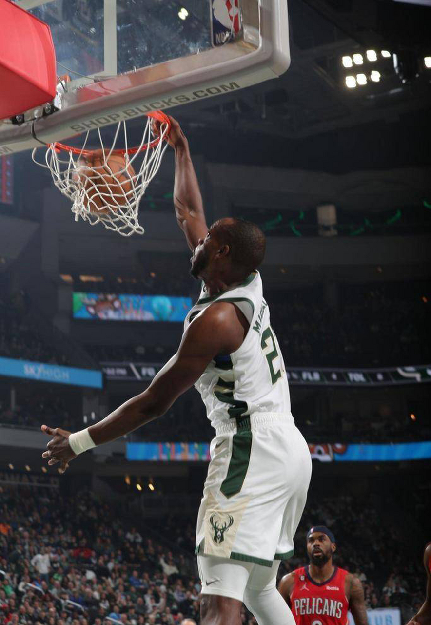 国王逆转雄鹿，锡安刷新纪录