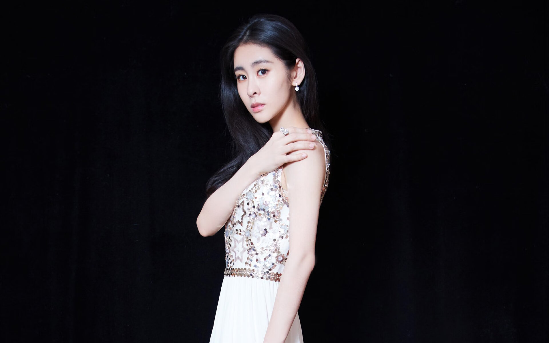 黄黑旋风逆转波兰铁骑,马丁内利导演多特蒙德青春风暴