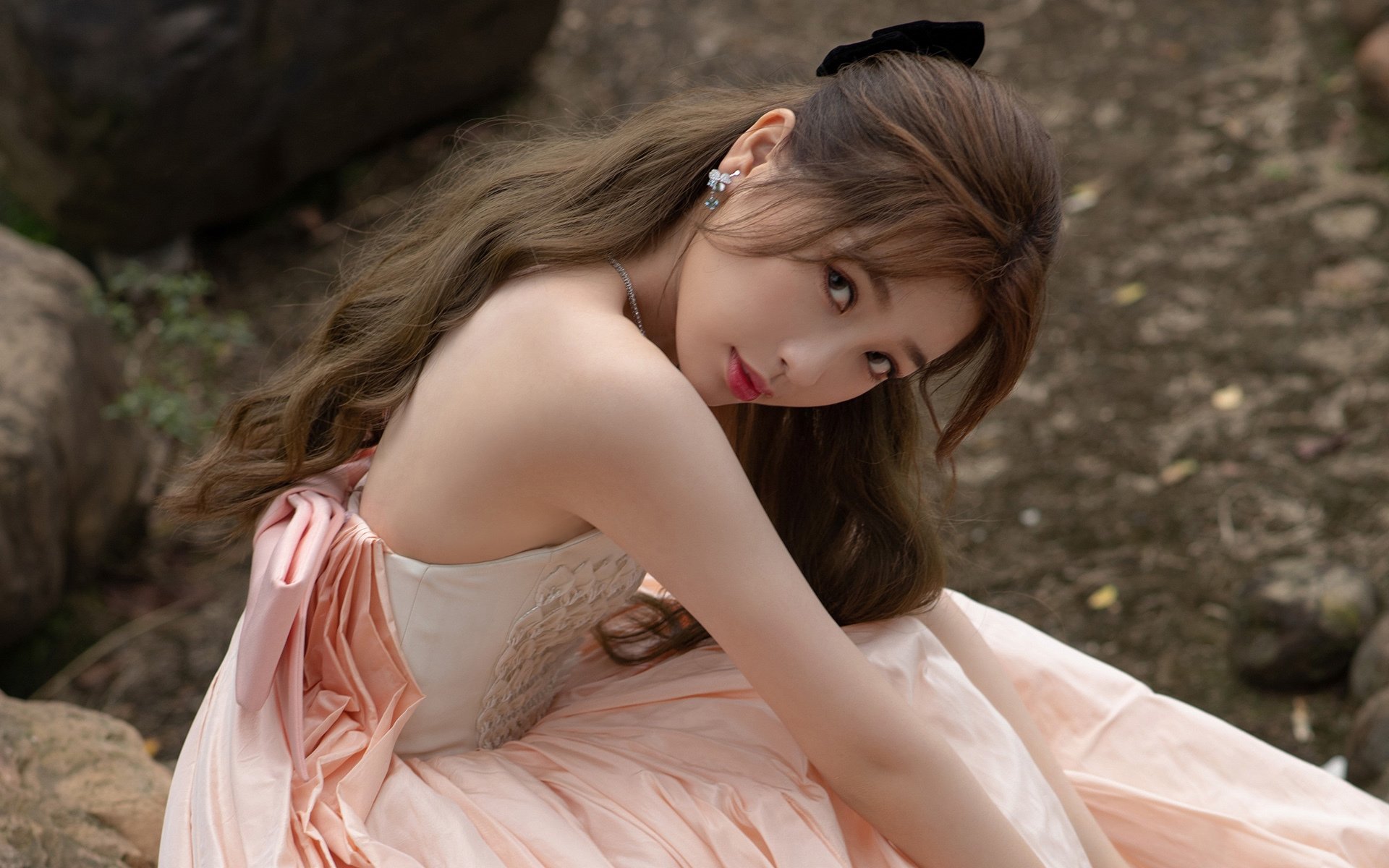 对攻盛宴+天赋碾压！爱德华兹在年度焦点战中轰垮灰熊铁壁