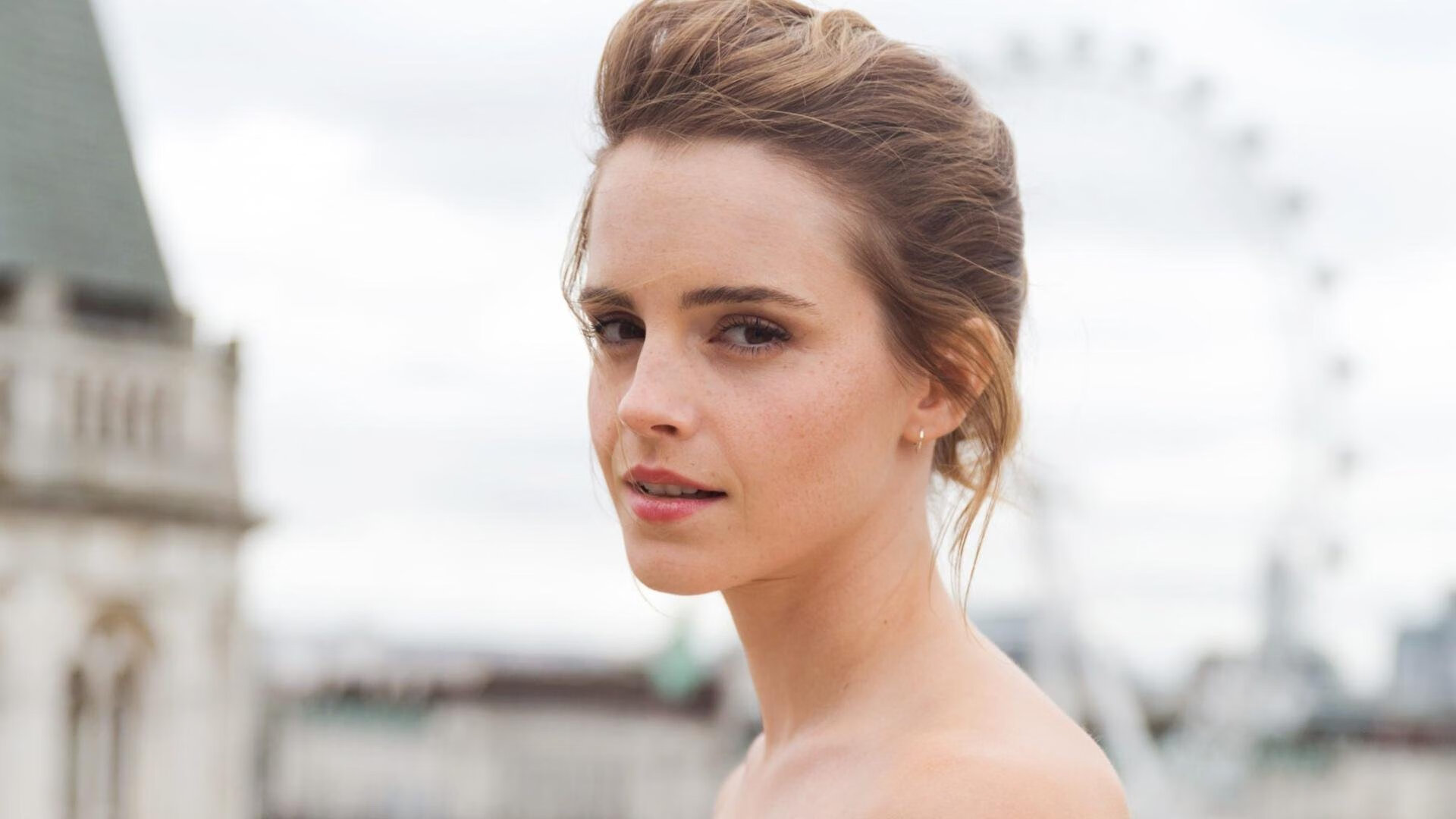 背靠世界的篮筐,一场季后赛抢七与一个国家的足球救赎