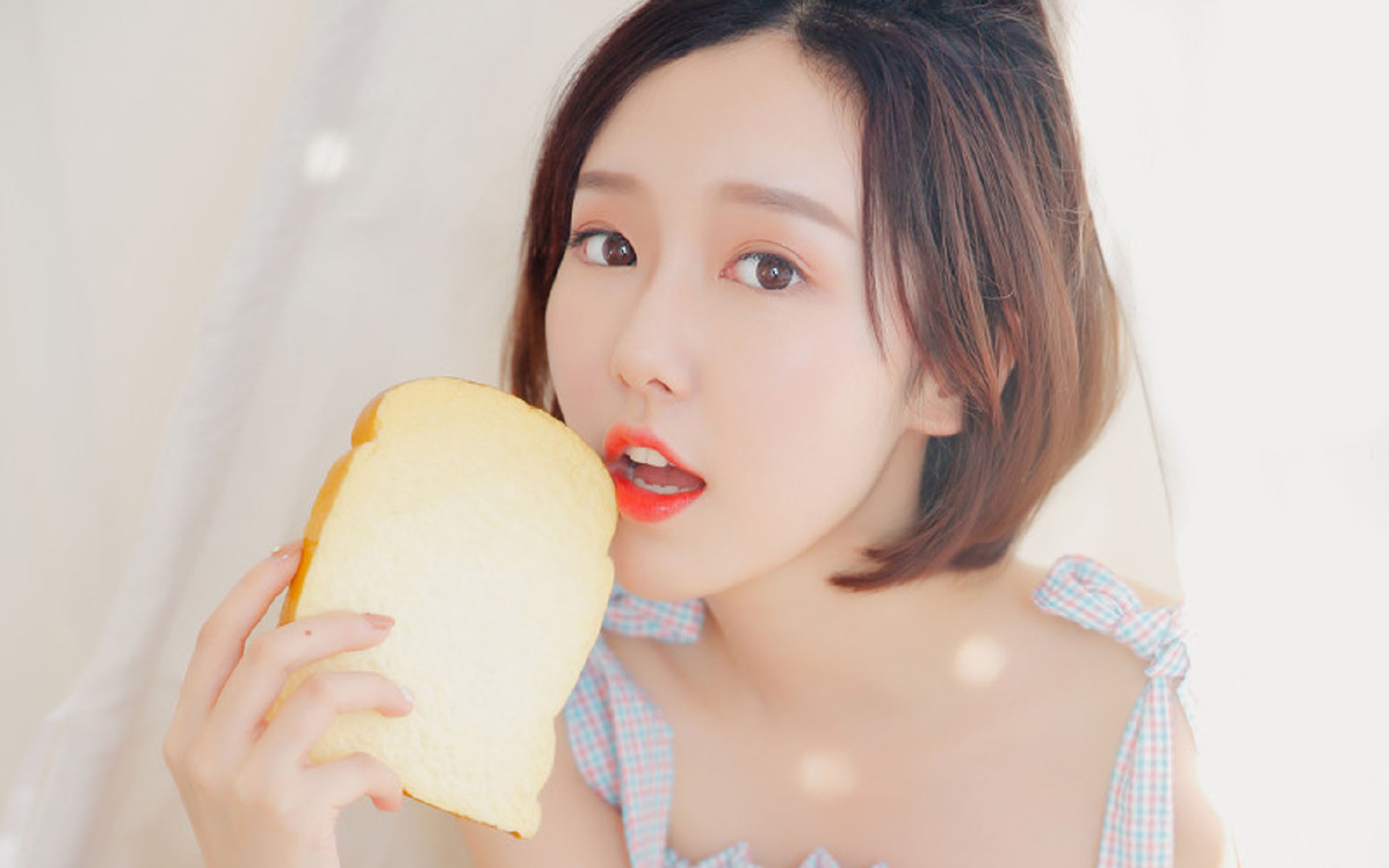 当布克轰下62分时,万里之外的CBA上演了同样震撼的下克上